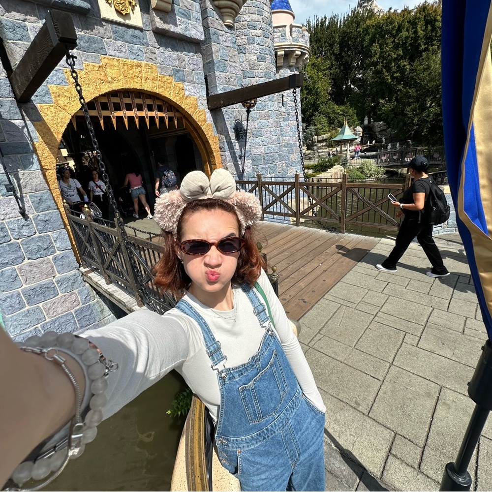 Meet your Posher, Laynie